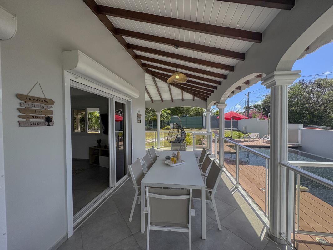 9.Location villa piscine le moule guadeloupe_Terrasse